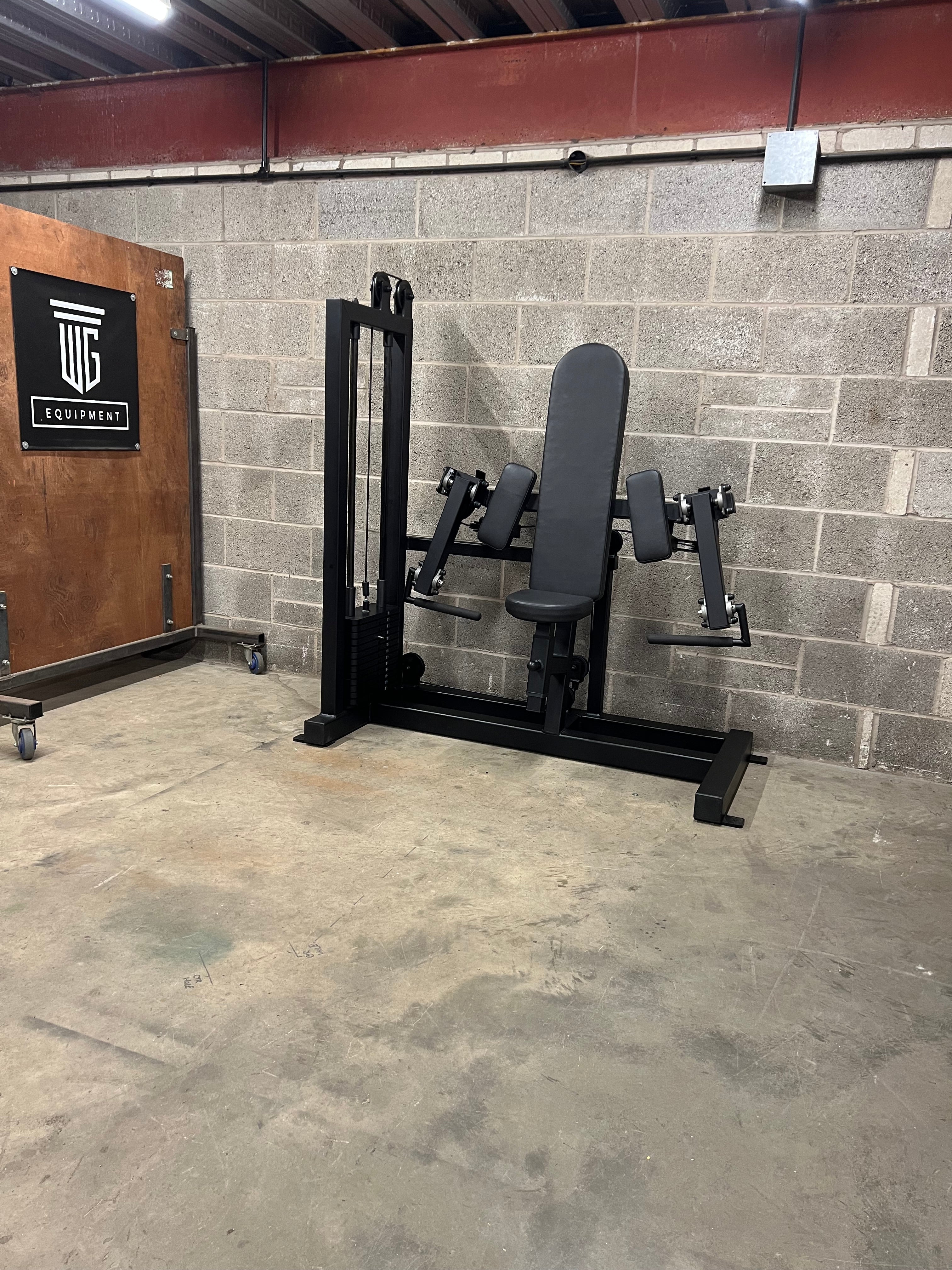 WG Bicep Curl Pin Loaded