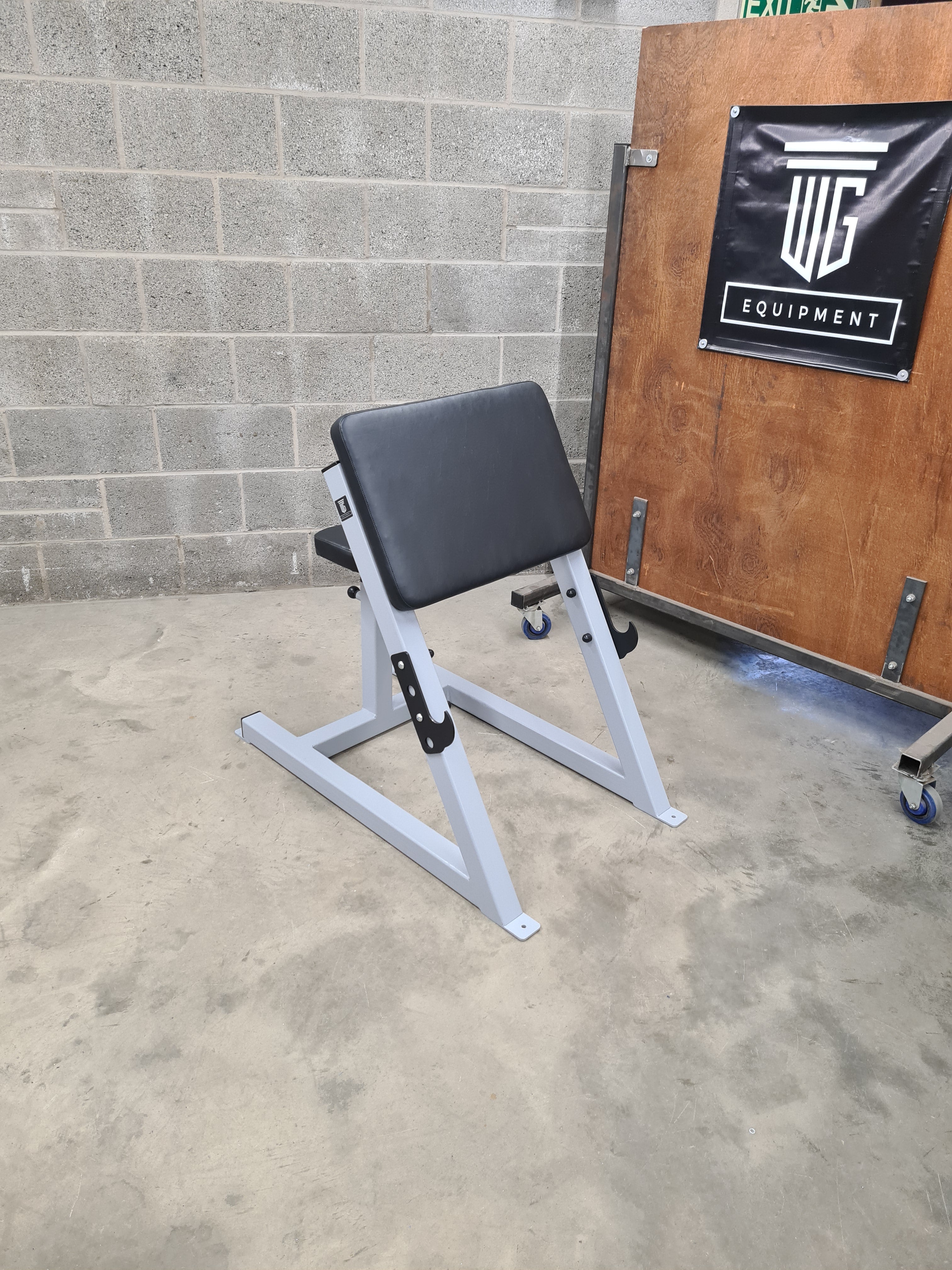 Preacher Curl Bench